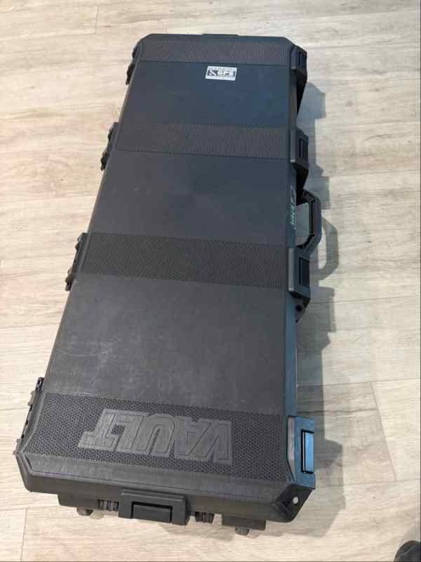 Pelican Vault V730 double Rifle Case