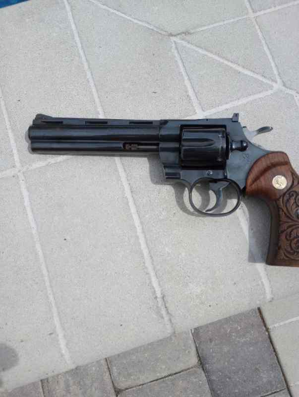 Colt Python blued
